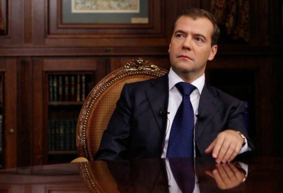 Медведев: борьба с бедностью не нуждается в рассуждениях в экспертно-популистском ключе