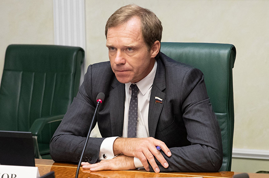 А. Кутепов провел совещание по совершенствованию законодательства о госзакупках товаров, работ, услуг
